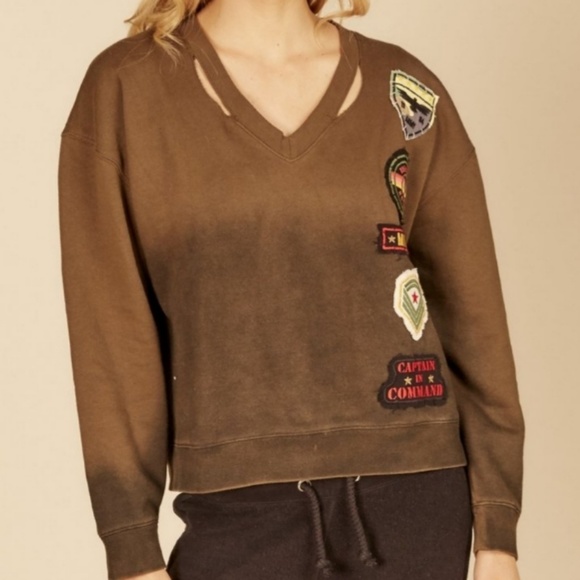 VINTAGE HAVANA - Slash V Neck Patch Sweatshirt - Picture 1 of 2